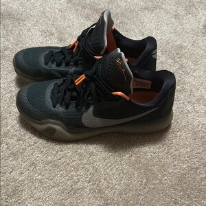 Men’s size 8.5 Kobe’s